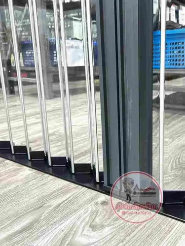 ฉากกั้นแอร์ใส